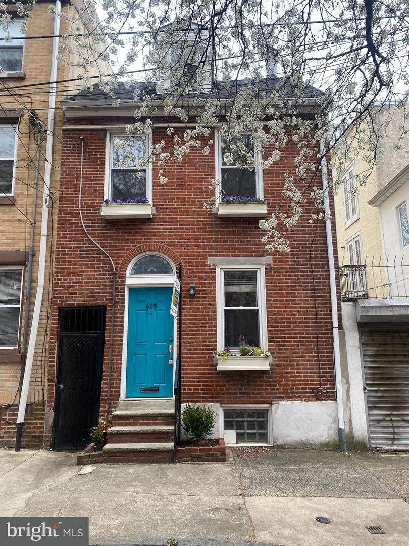 619 Clifton Street - Photo 1