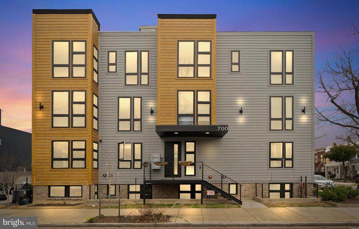 700 16TH Street - Photo 1