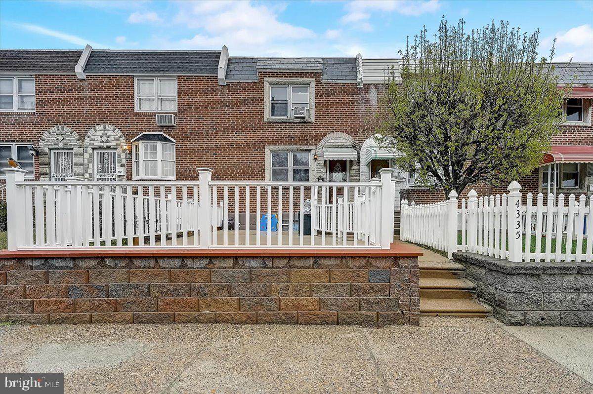 4337 I Street - Photo 1