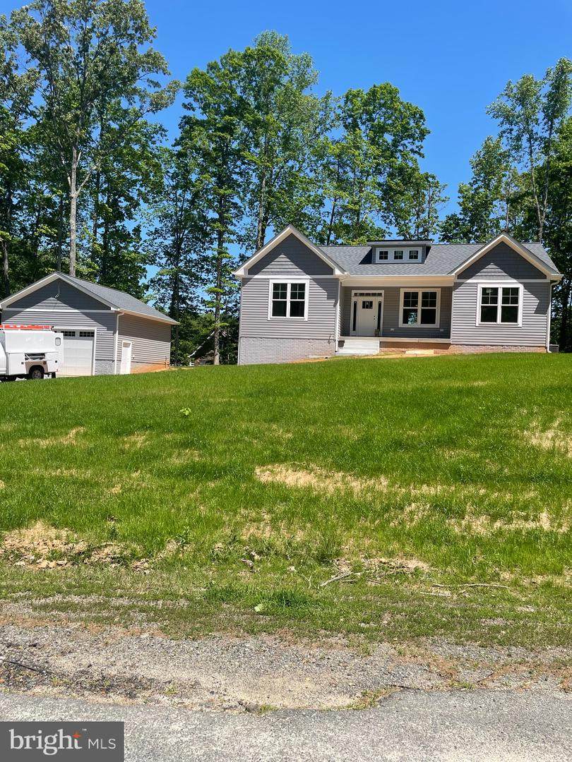 42 Paddock Lane - Photo 1