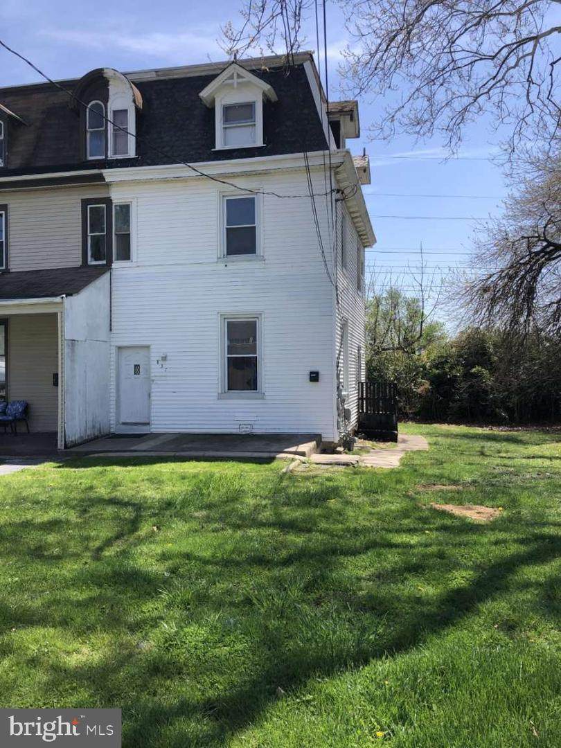 837 Woodland Avenue - Photo 1