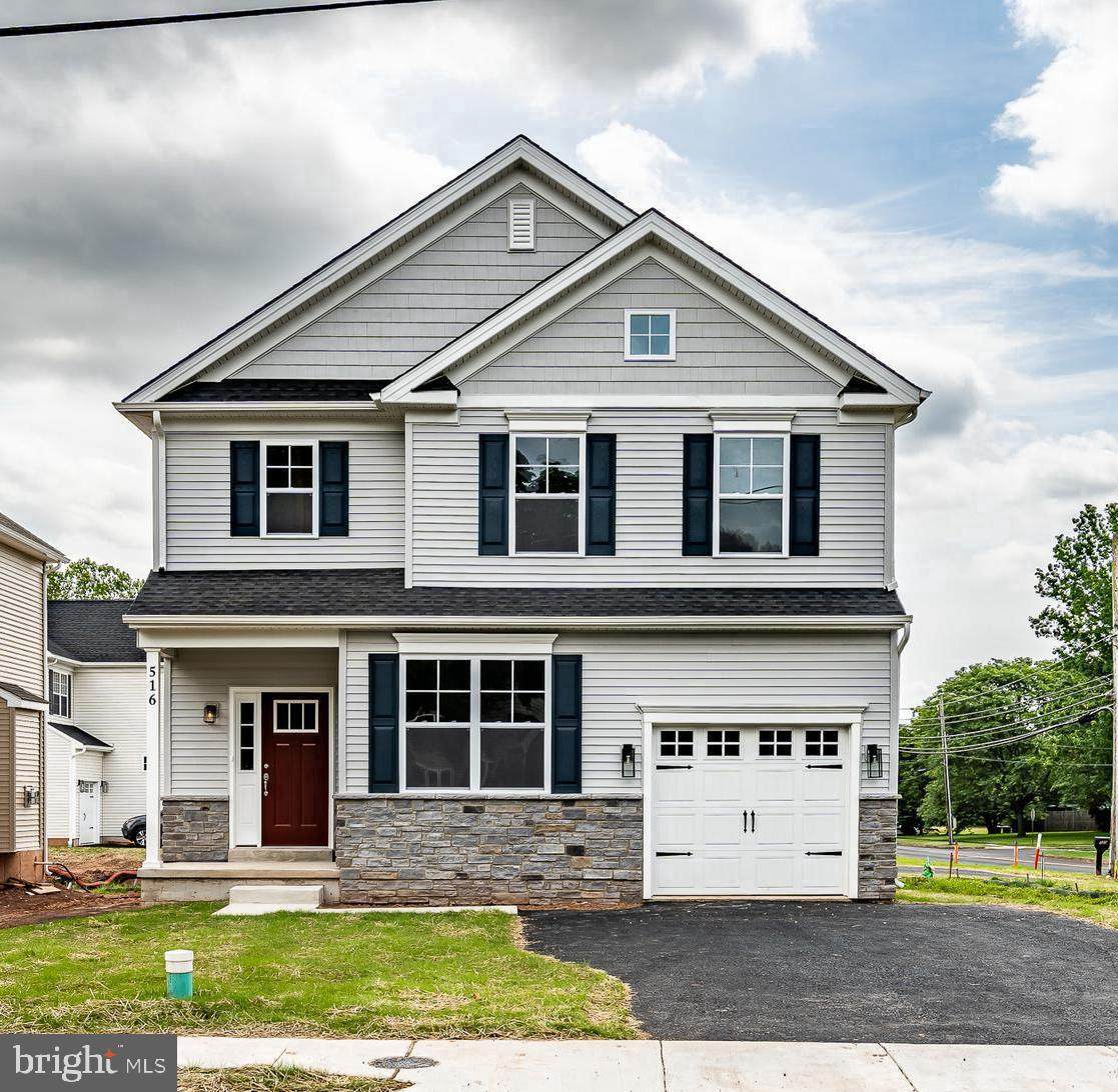512 W Vine Street - Photo 1