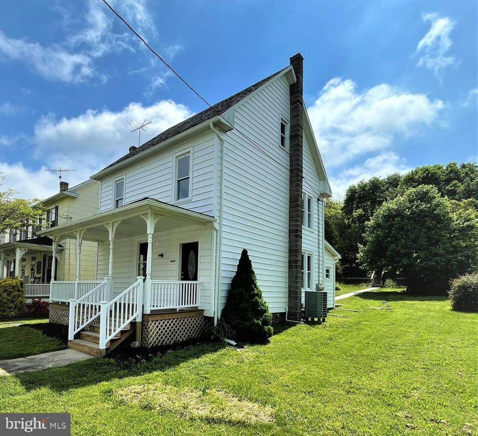 1609 Main Street - Photo 1