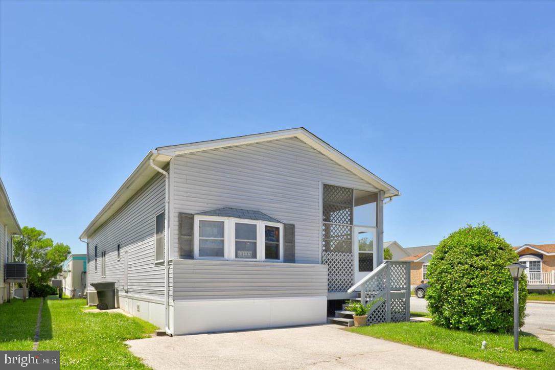 13227 Colonial Road - Photo 1
