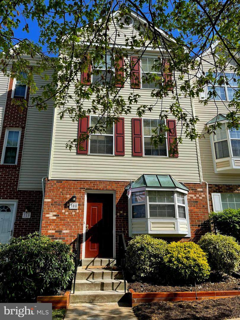 308 Westminster Lane - Photo 1