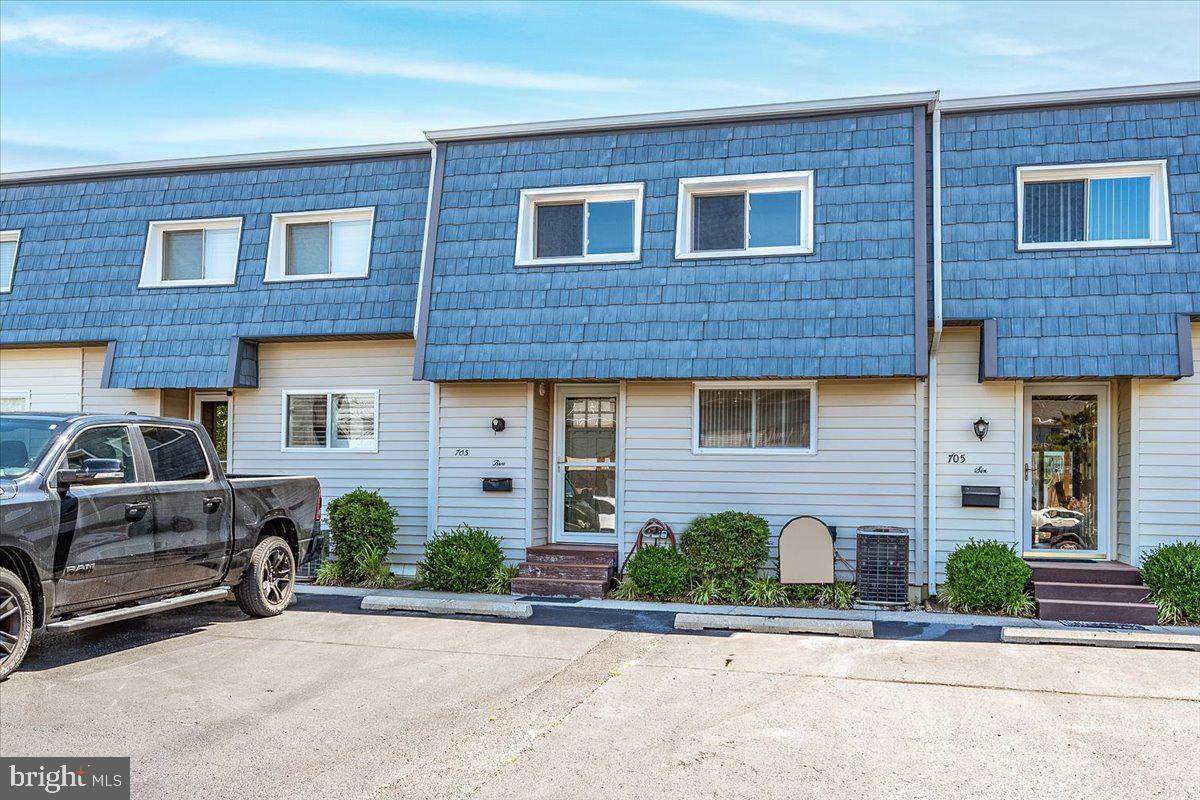 705 Mooring Road - Photo 1