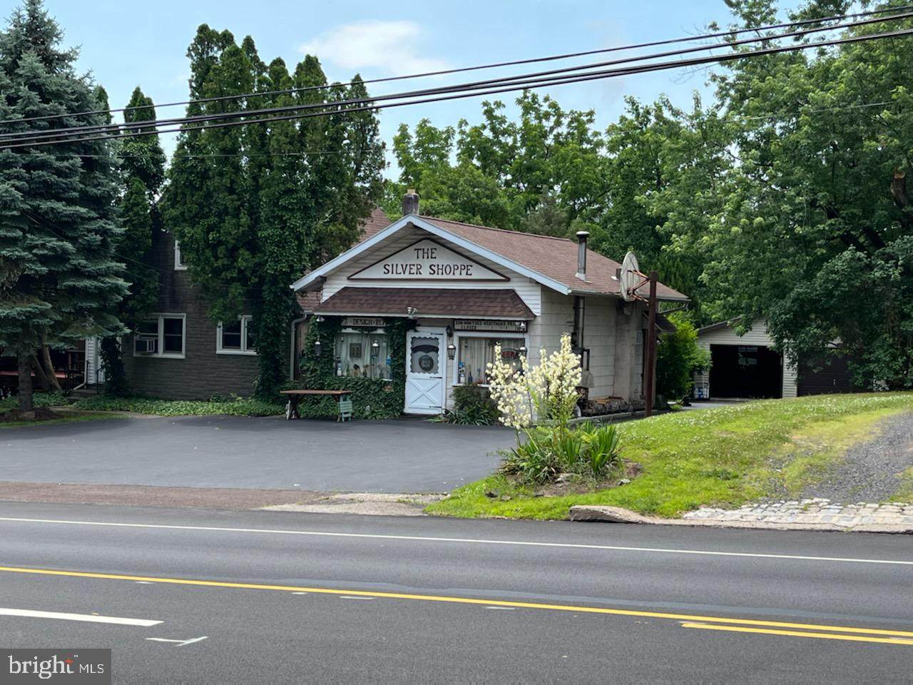2458 High Street - Photo 1
