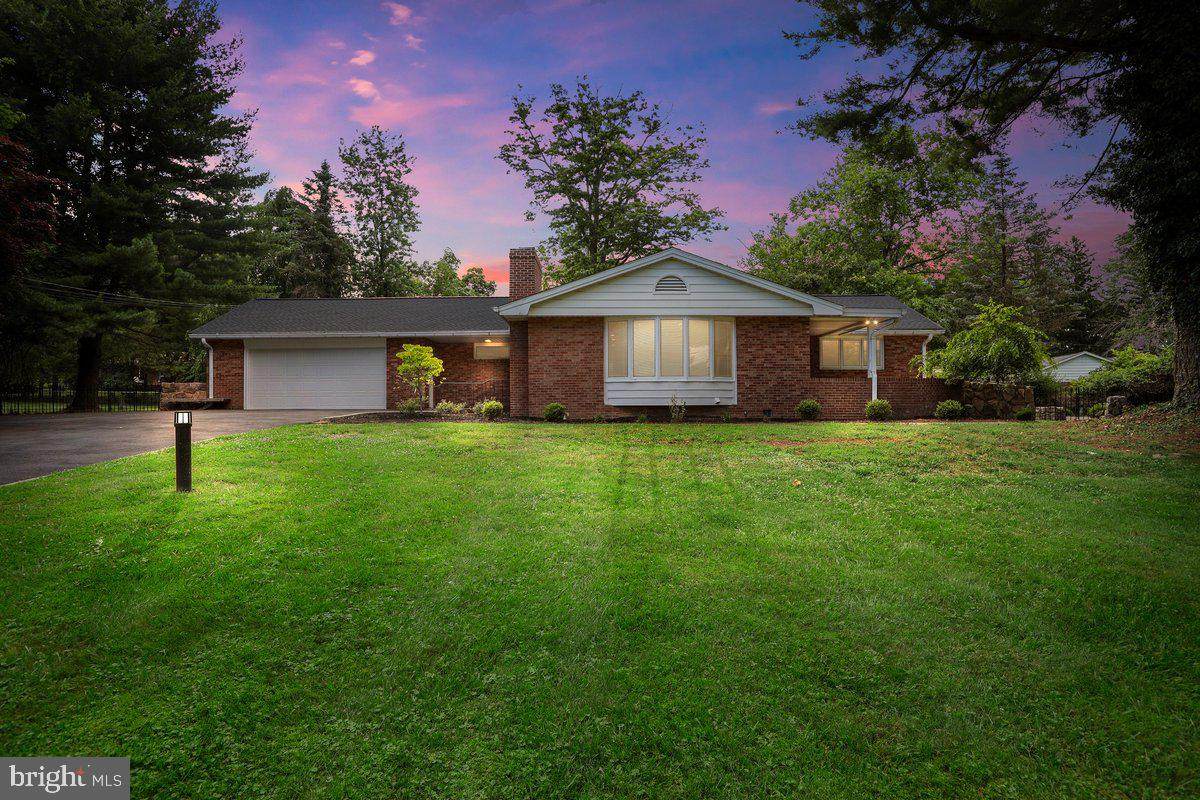 17 Perry Drive - Photo 1