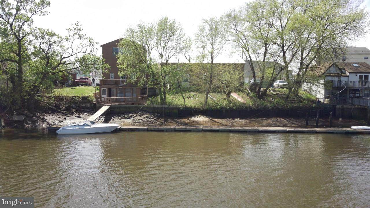 29 Edgewater Avenue - Photo 1