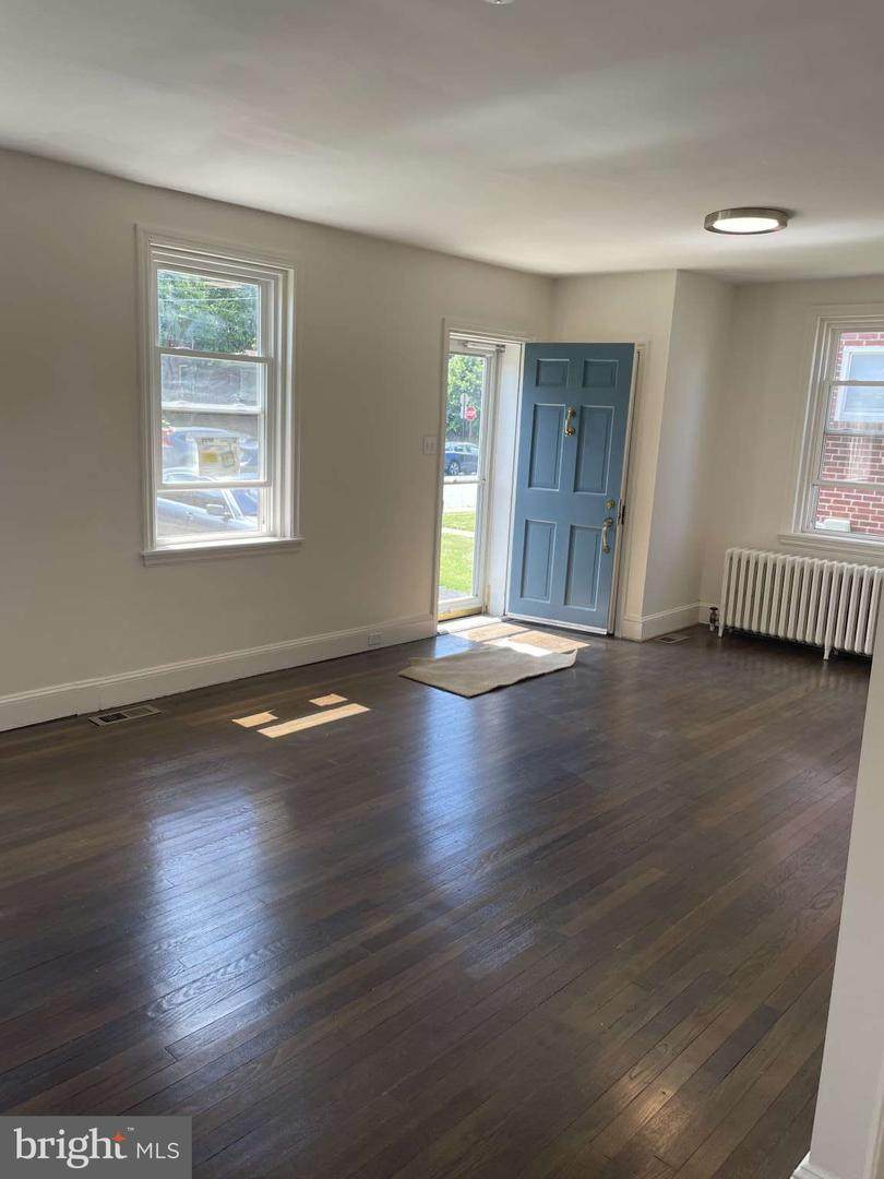 607 Dupont Street - Photo 1