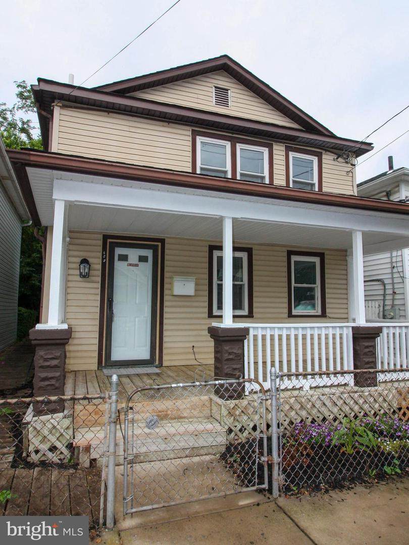 423 Highland Avenue - Photo 1