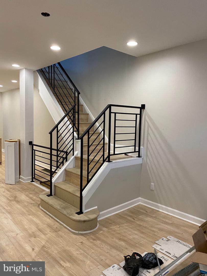 5540 Poplar Street - Photo 1