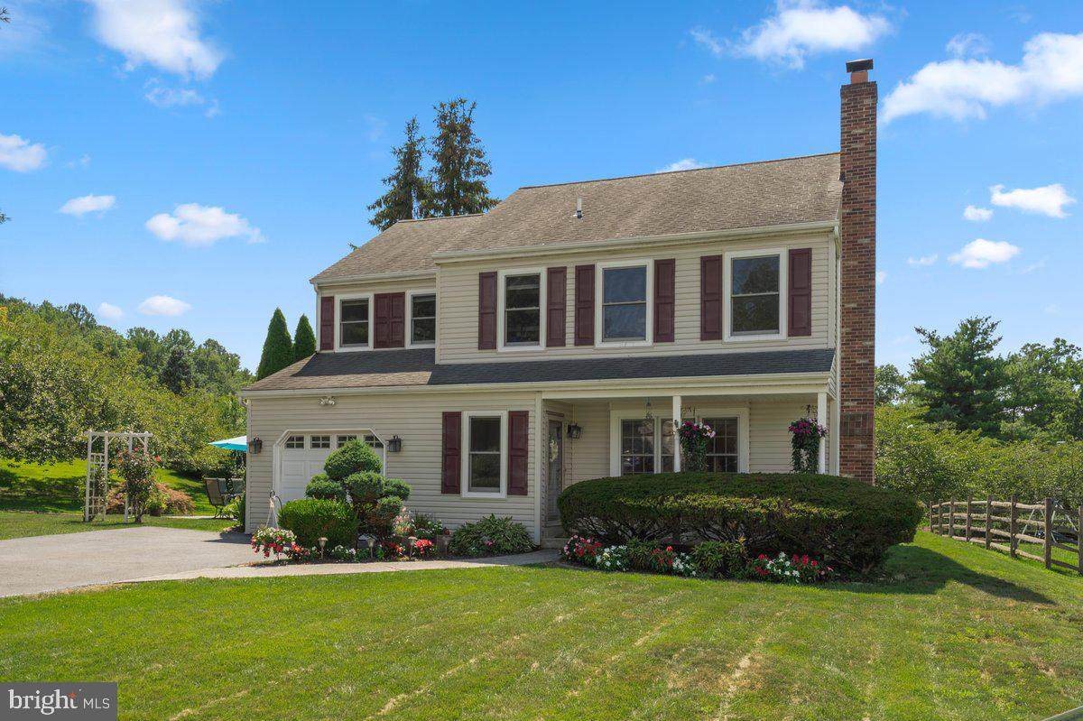 1401 Ashcom Drive - Photo 1
