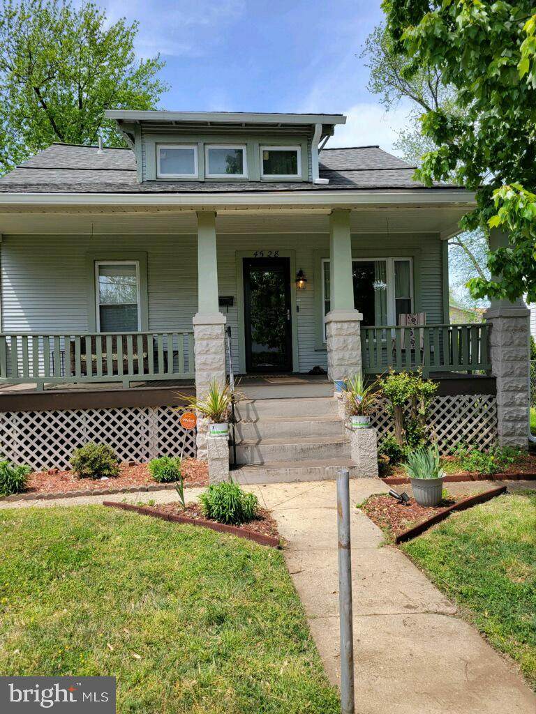 4528 41ST Avenue - Photo 1
