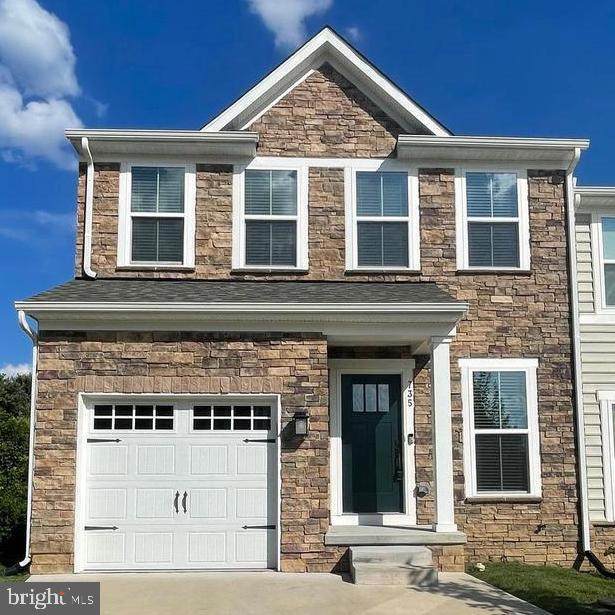735 Stonehouse Way - Photo 1