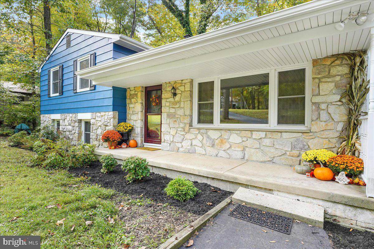 1560 Hilltop Road - Photo 1