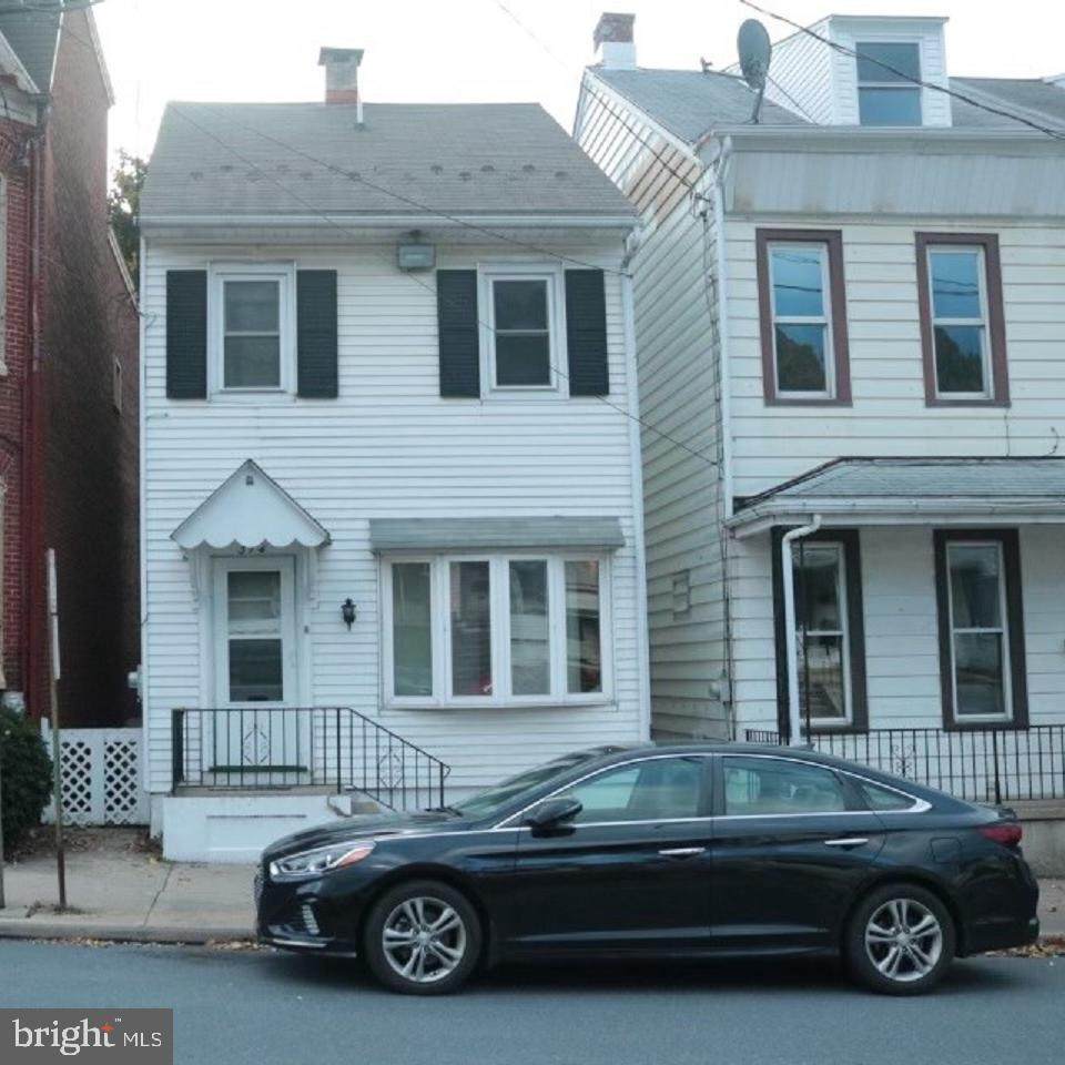 314 4TH Street - Photo 1