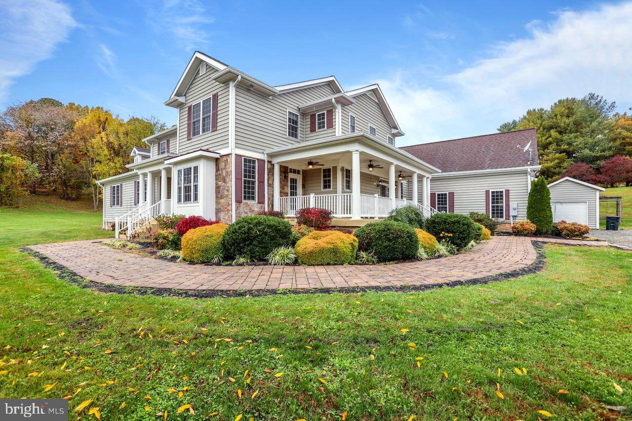 85 Auburn Road - Photo 1