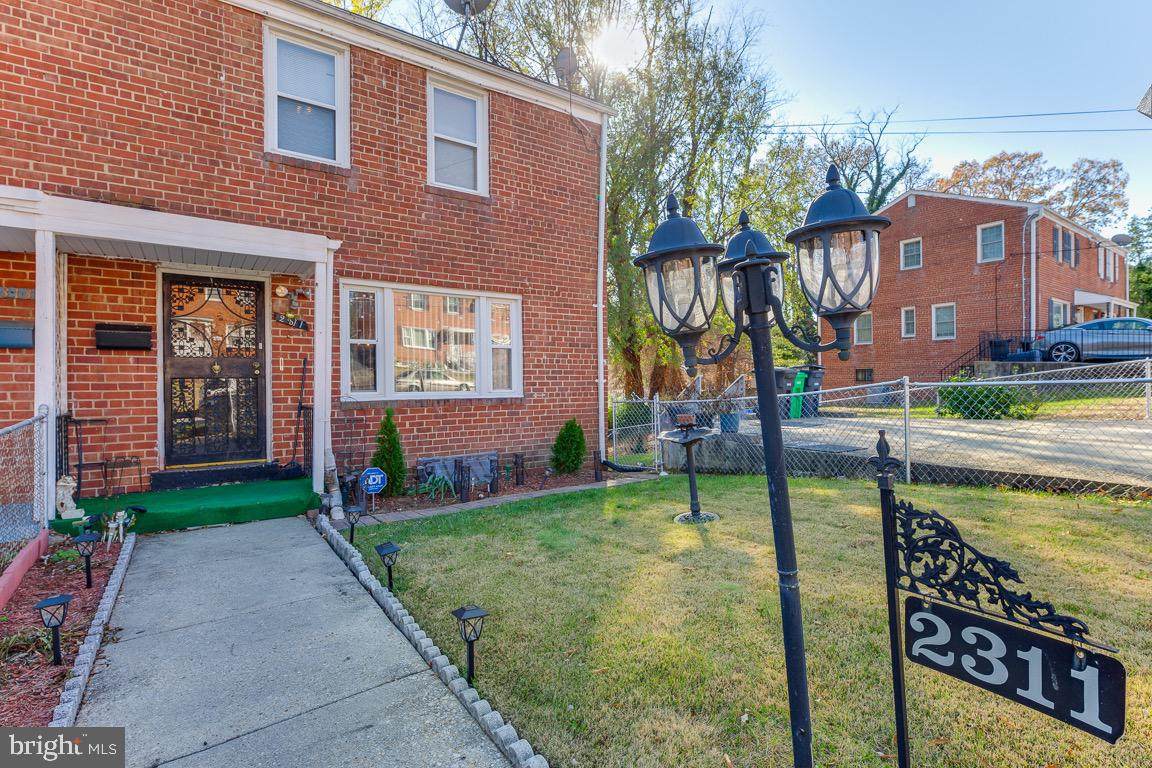 2311 Jameson Street - Photo 1