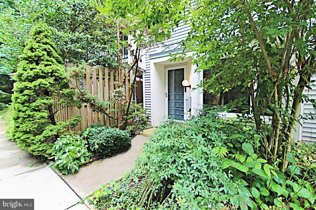 166 Kenilworth Road - Photo 1