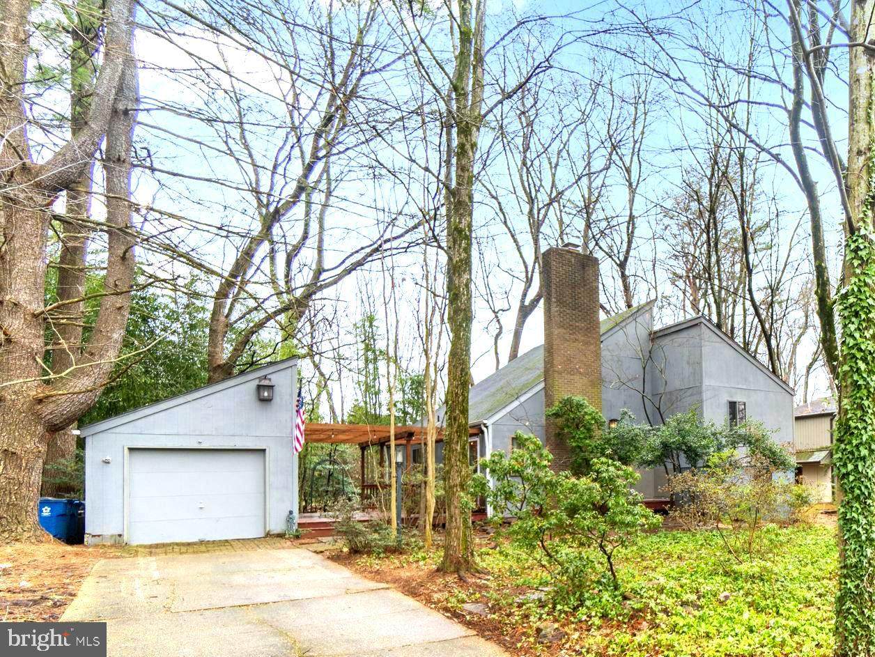 1901 Memory Court - Photo 1