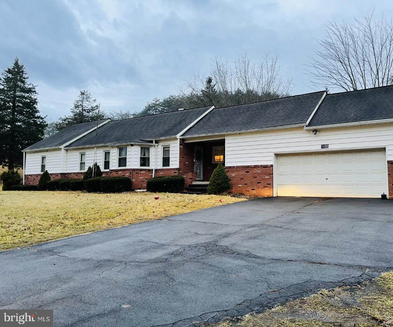 2499 Hyndman Road - Photo 1