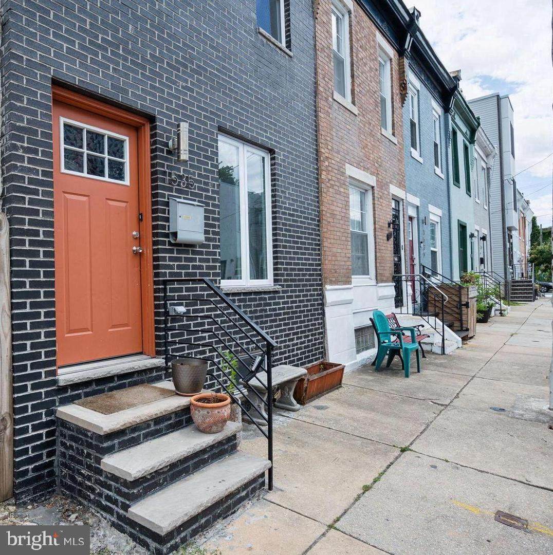 1535 Ringgold Street - Photo 1