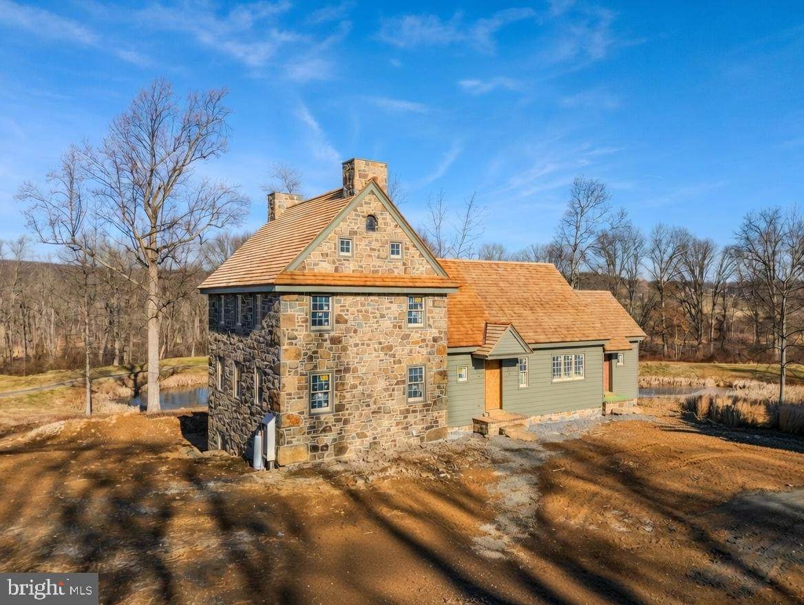 87 Brownstone Lane - Photo 1