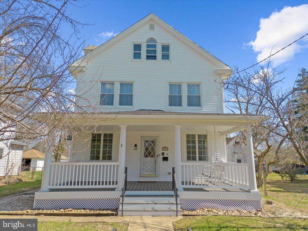 222 Hazel Avenue - Photo 1