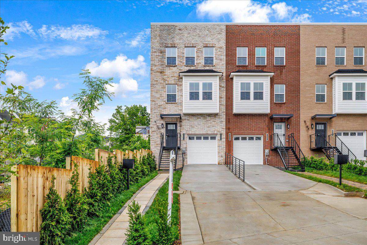 5102 Fitch Street - Photo 1