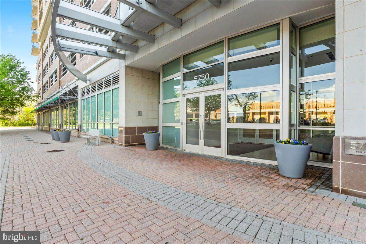 5750 Bou Avenue - Photo 1