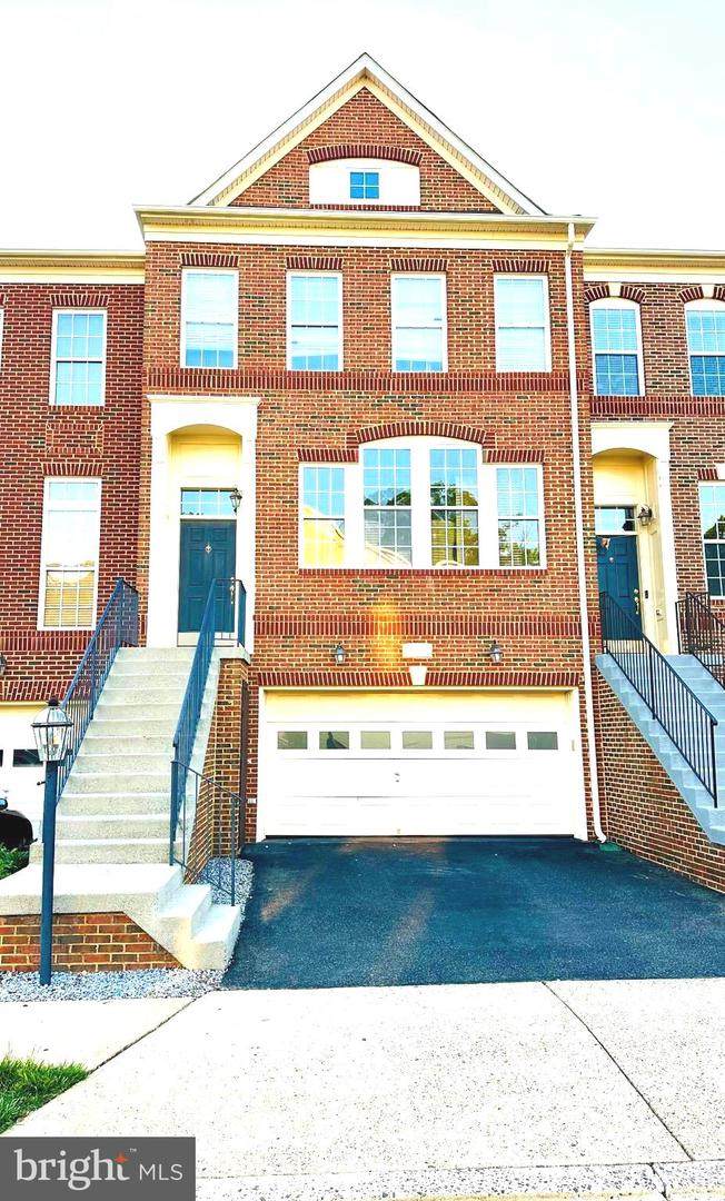 22047 Avonworth Square - Photo 1