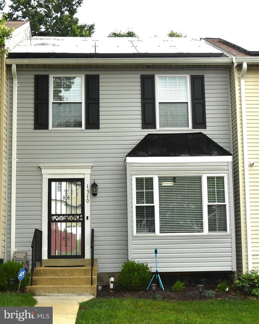 1510 Karen Boulevard - Photo 1