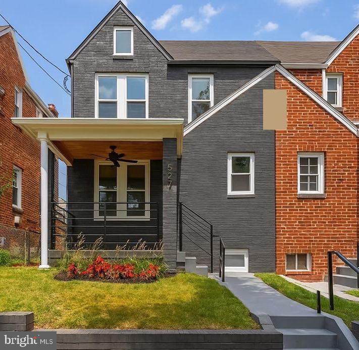 527 Quintana Place - Photo 1