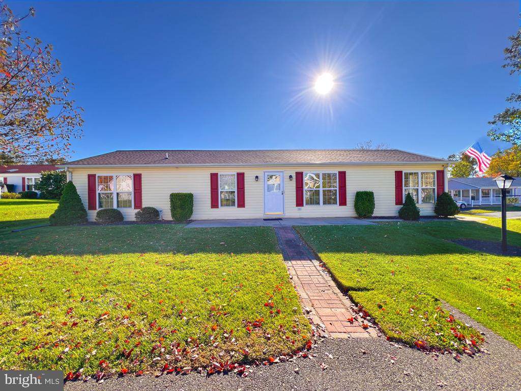 529 Honeysuckle Court - Photo 1