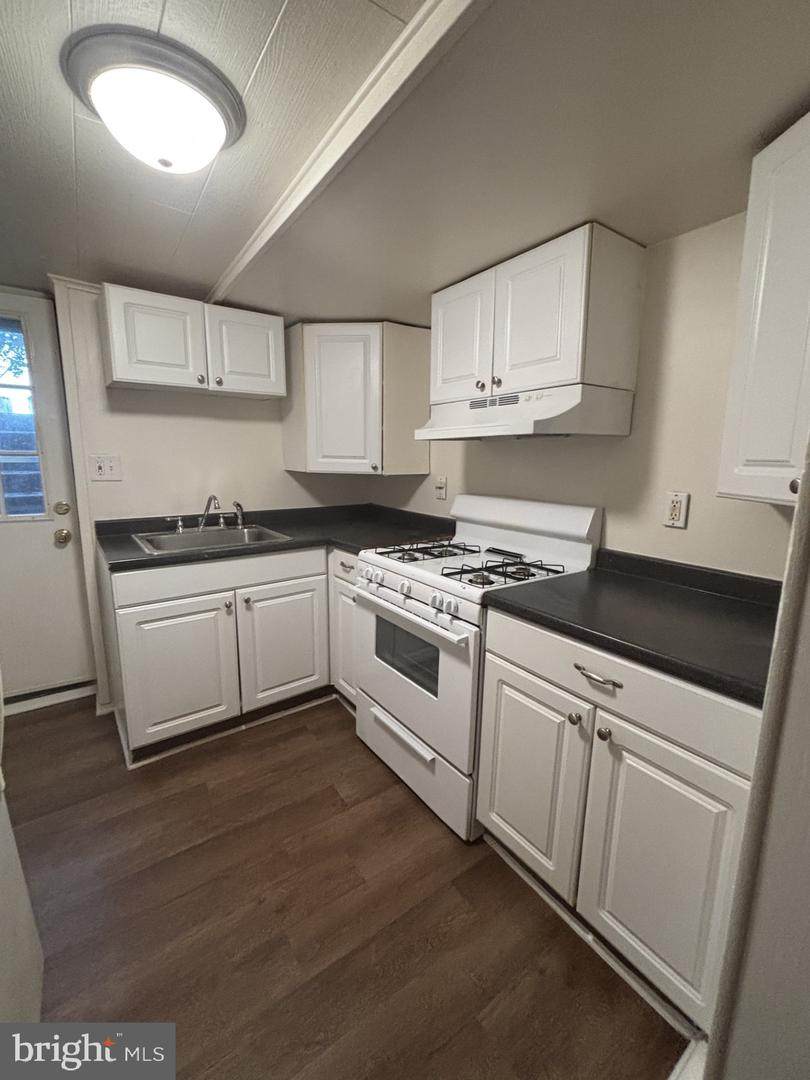 611 Maude Avenue - Photo 1