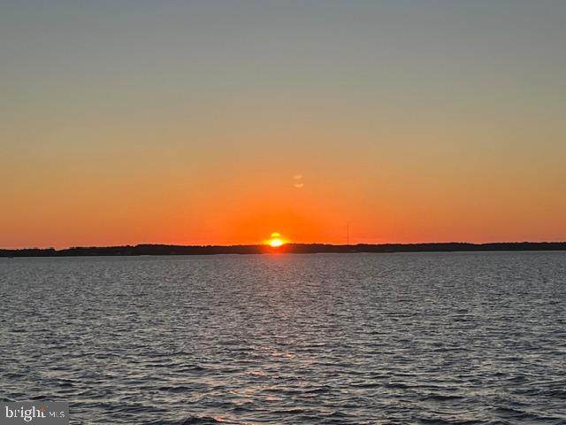 https://bt-photos.global.ssl.fastly.net/brightmls/orig_boomver_3_804140654292-2.jpg