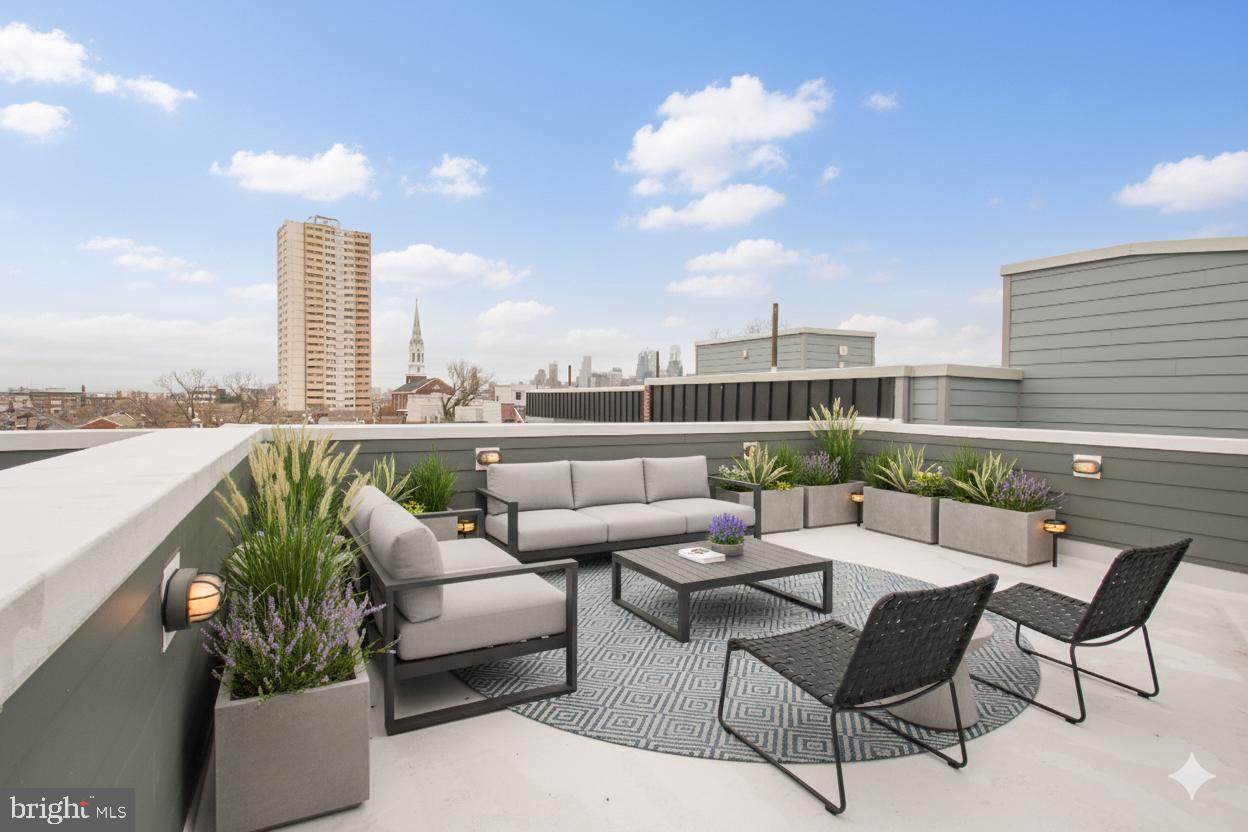 1022-24 2ND Street - Photo 1