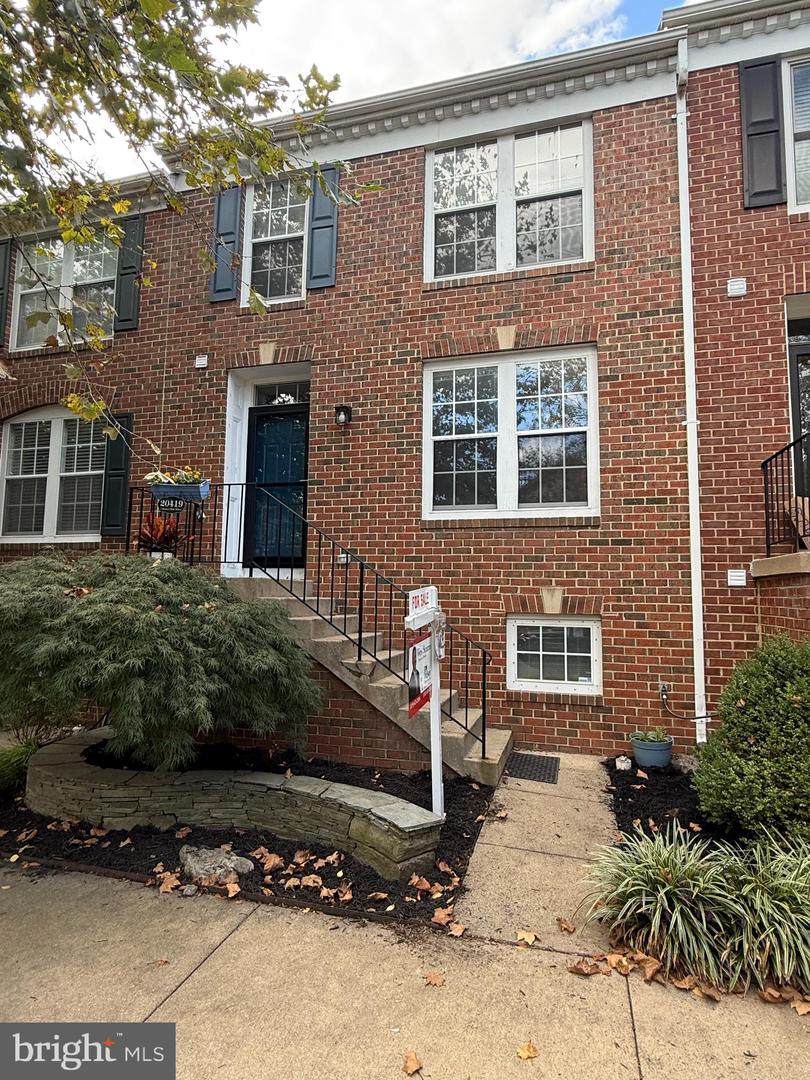 20419 Charter Oak Drive - Photo 1