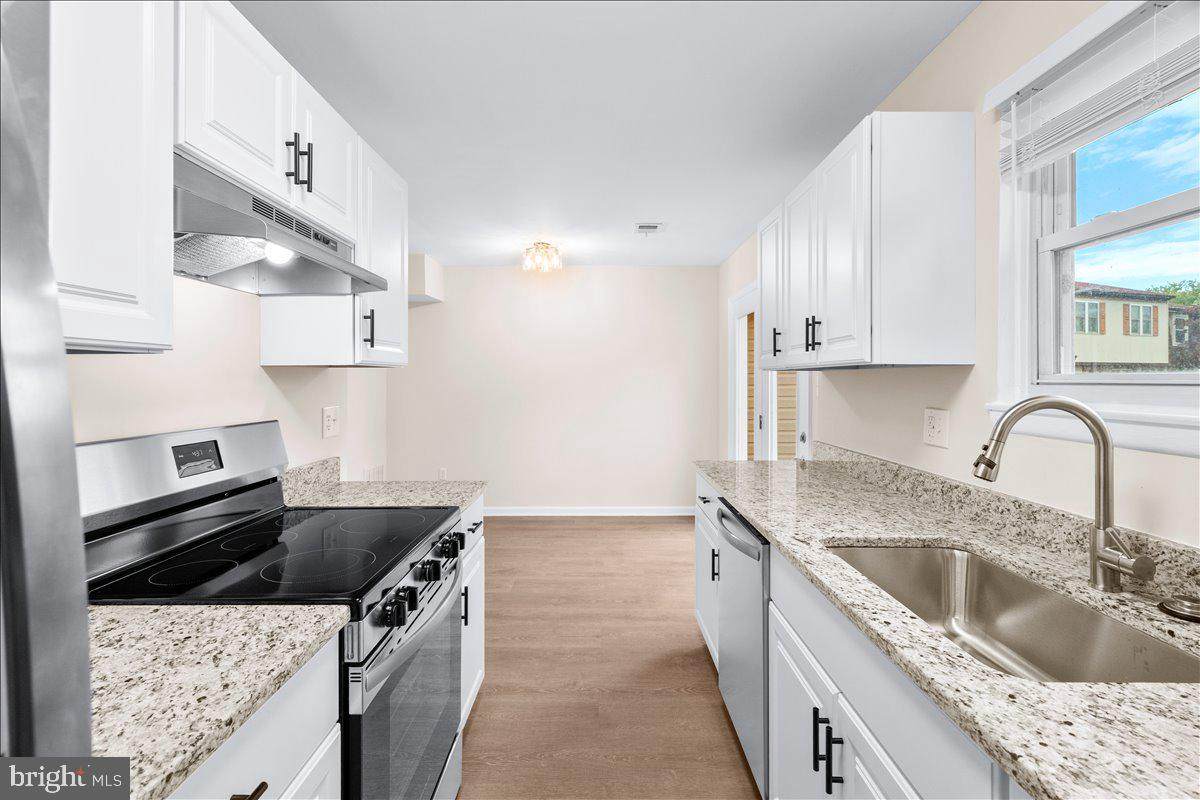 8411 Foresight Lane - Photo 1