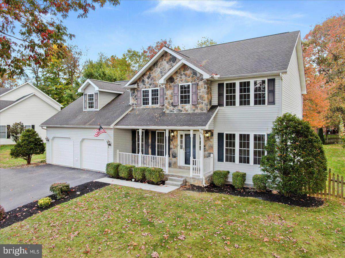 423 Bradley Lane - Photo 1