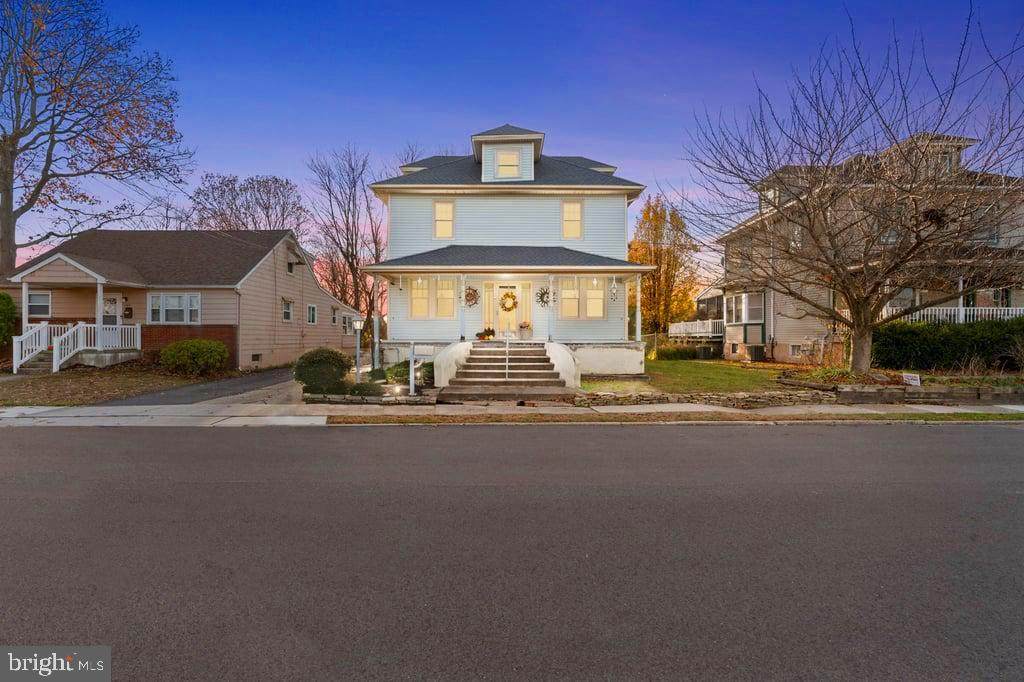 109 Laurel Avenue - Photo 1