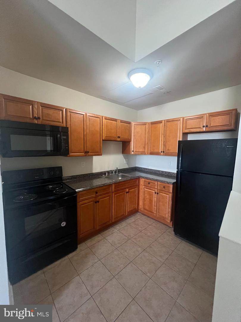 317 North Avenue - Photo 1