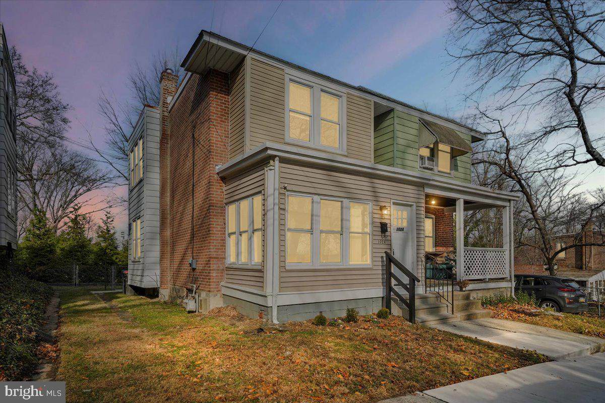 1024 18TH Street - Photo 1