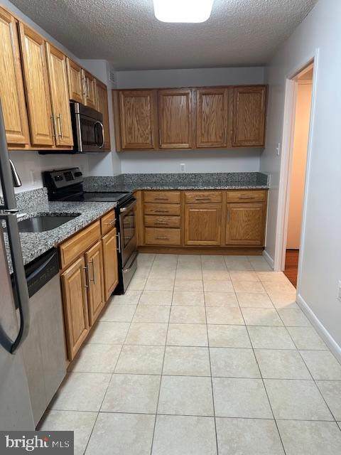 200 Pickett Street - Photo 1