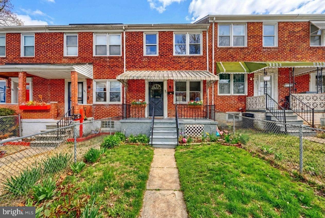 165 Hampshire - Photo 1