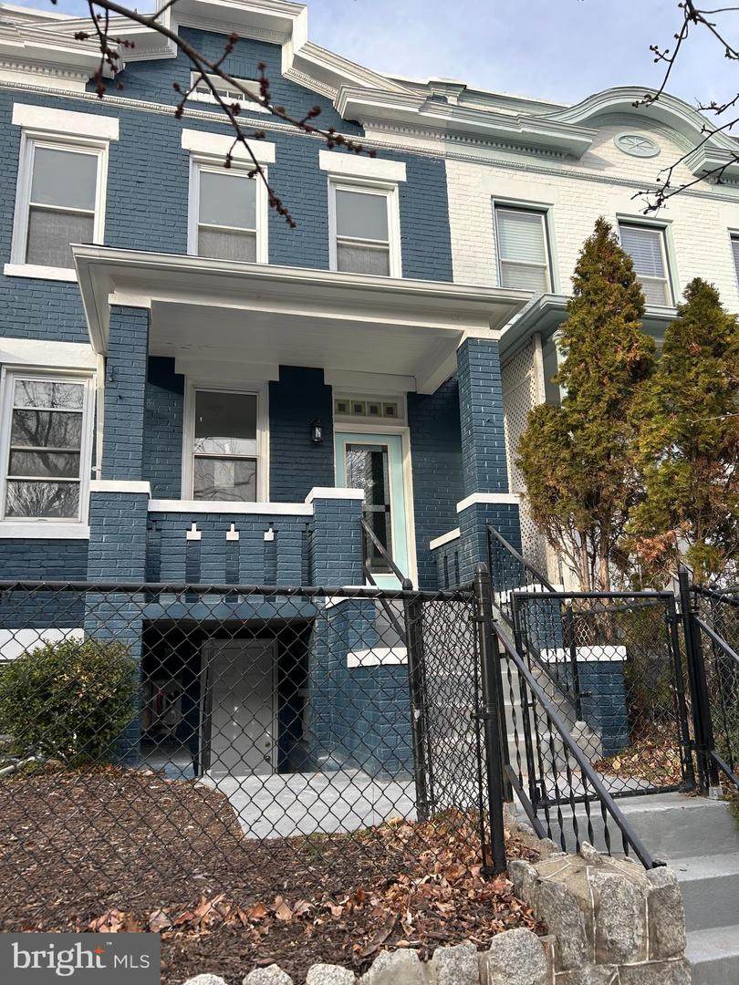 1414 C Street - Photo 1