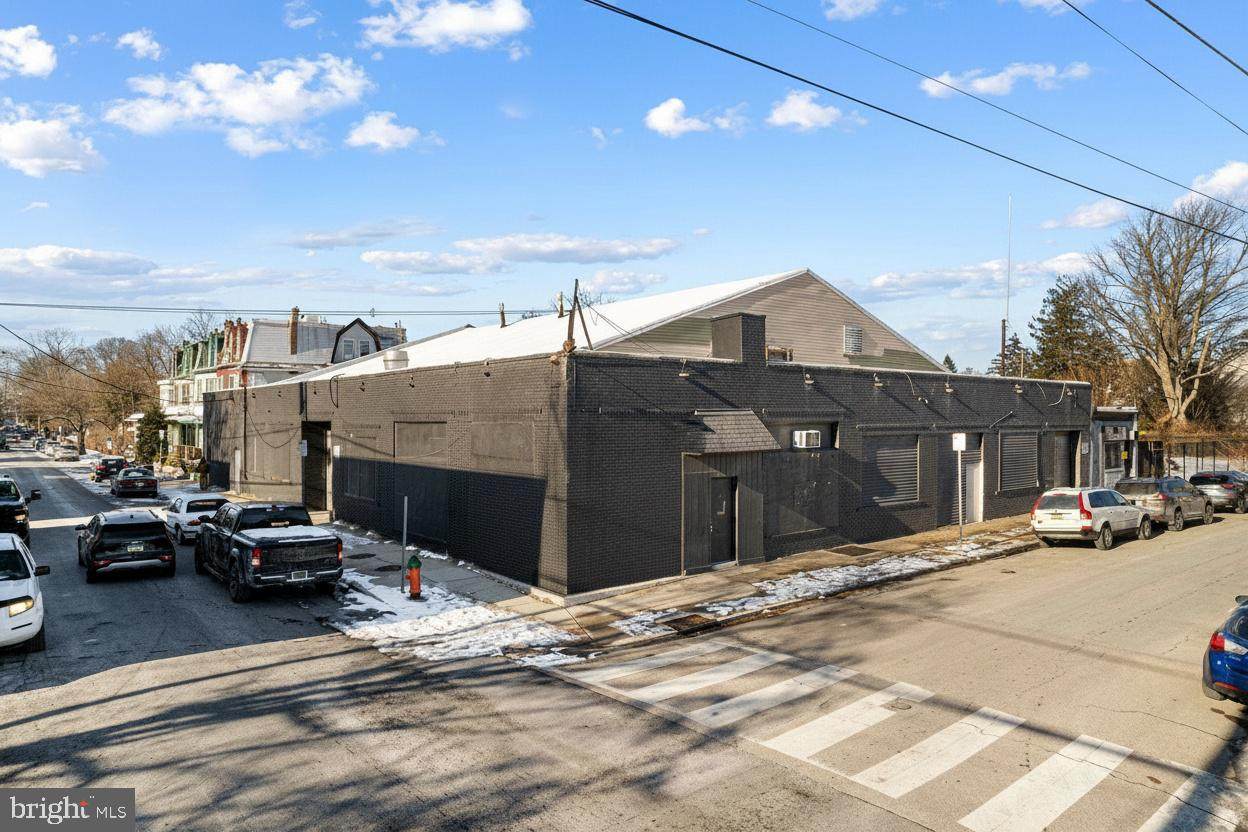 67-69 Queen Lane - Photo 1