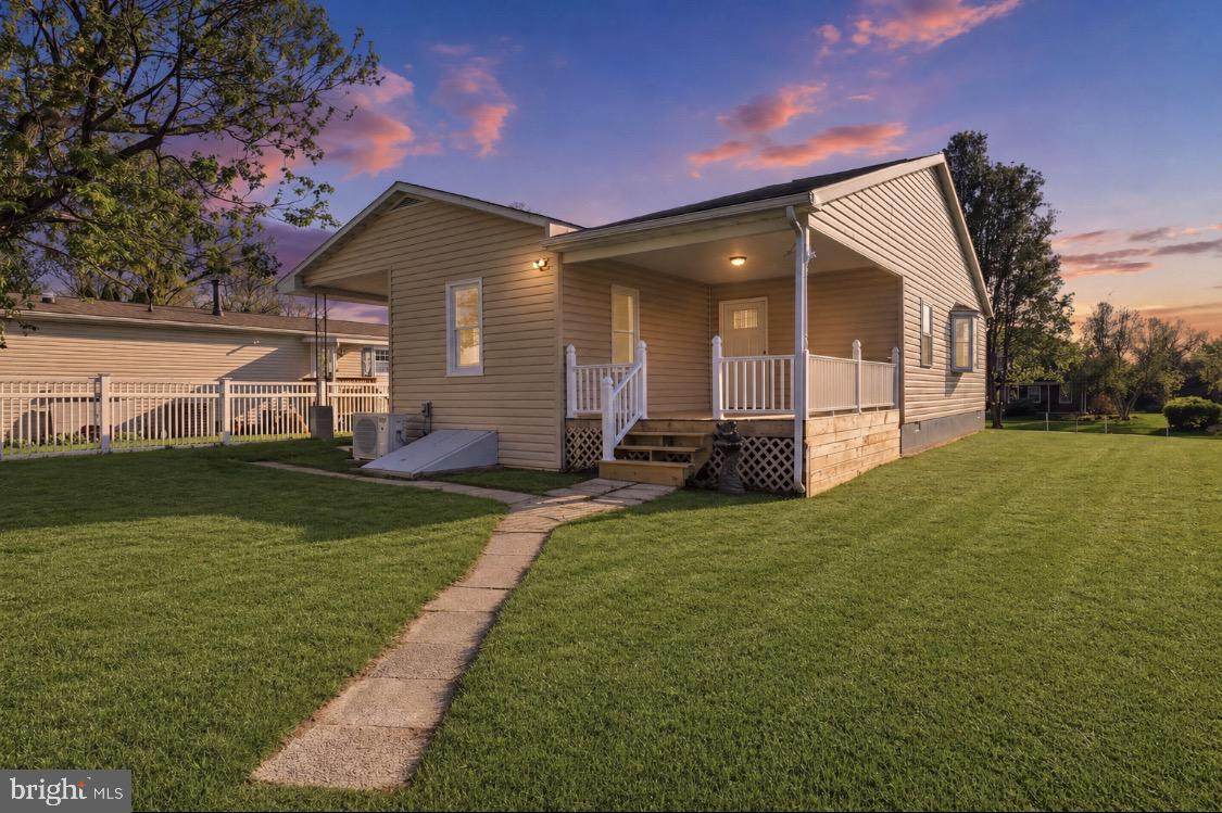 38 Stanley Drive - Photo 1