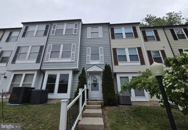 2707 Greenwood Drive - Photo 1